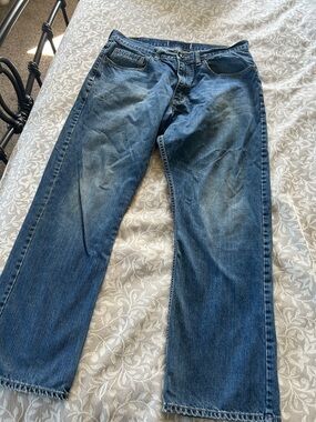 Classic Men's Wrangler Blue Denim Jeans